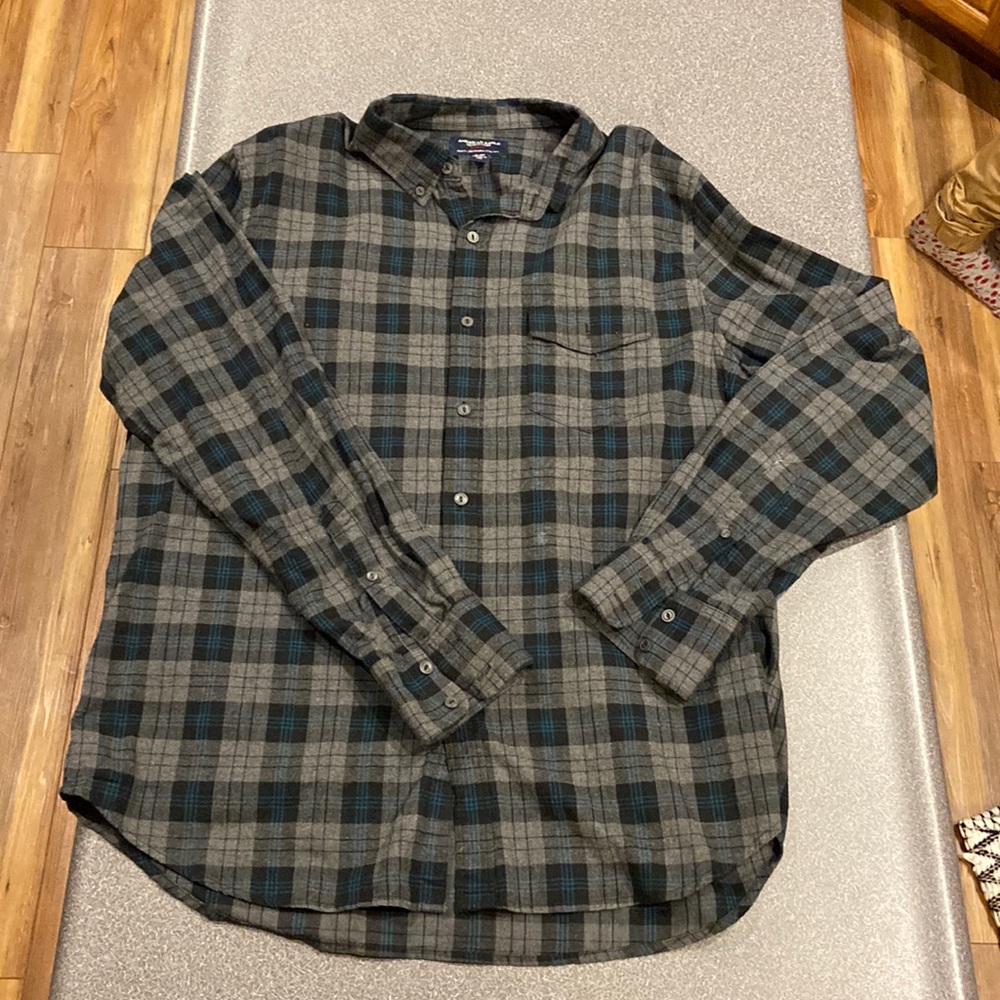 American Eagle Mens XL Slim fit gray, black and teal flannel
